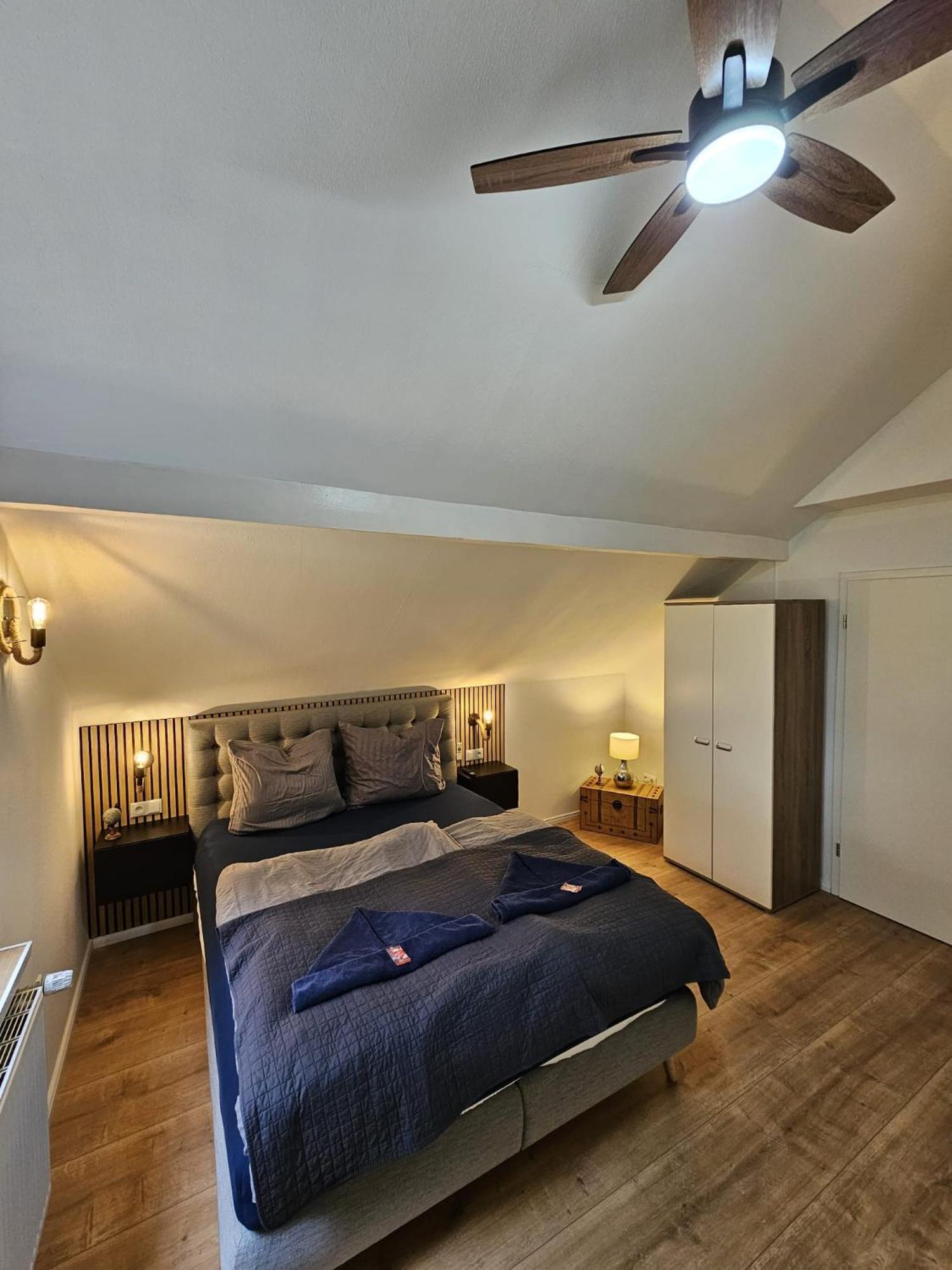 Tautraum Suite Mit Whirlpool Und Gruenem Ausblick Wilhelmshaven Bagian luar foto