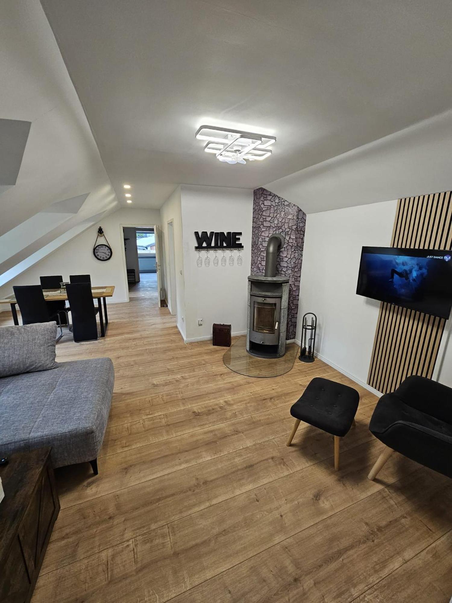 Tautraum Suite Mit Whirlpool Und Gruenem Ausblick Wilhelmshaven Bagian luar foto