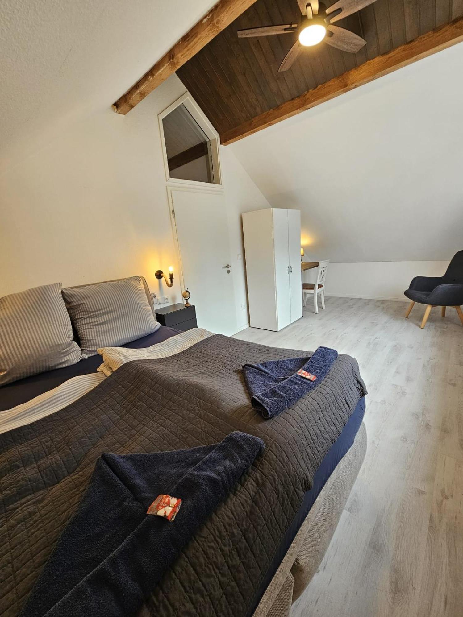 Tautraum Suite Mit Whirlpool Und Gruenem Ausblick Wilhelmshaven Bagian luar foto