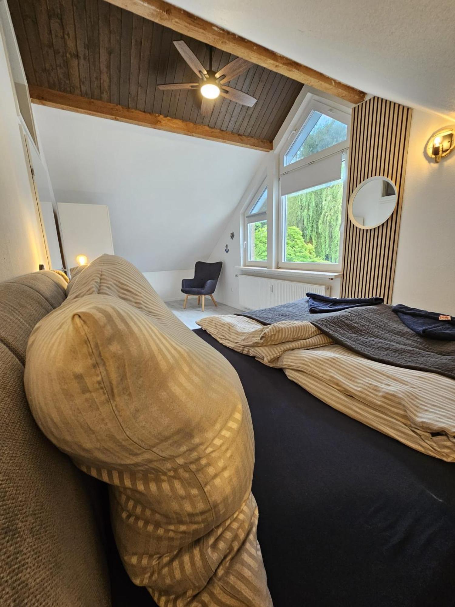 Tautraum Suite Mit Whirlpool Und Gruenem Ausblick Wilhelmshaven Bagian luar foto